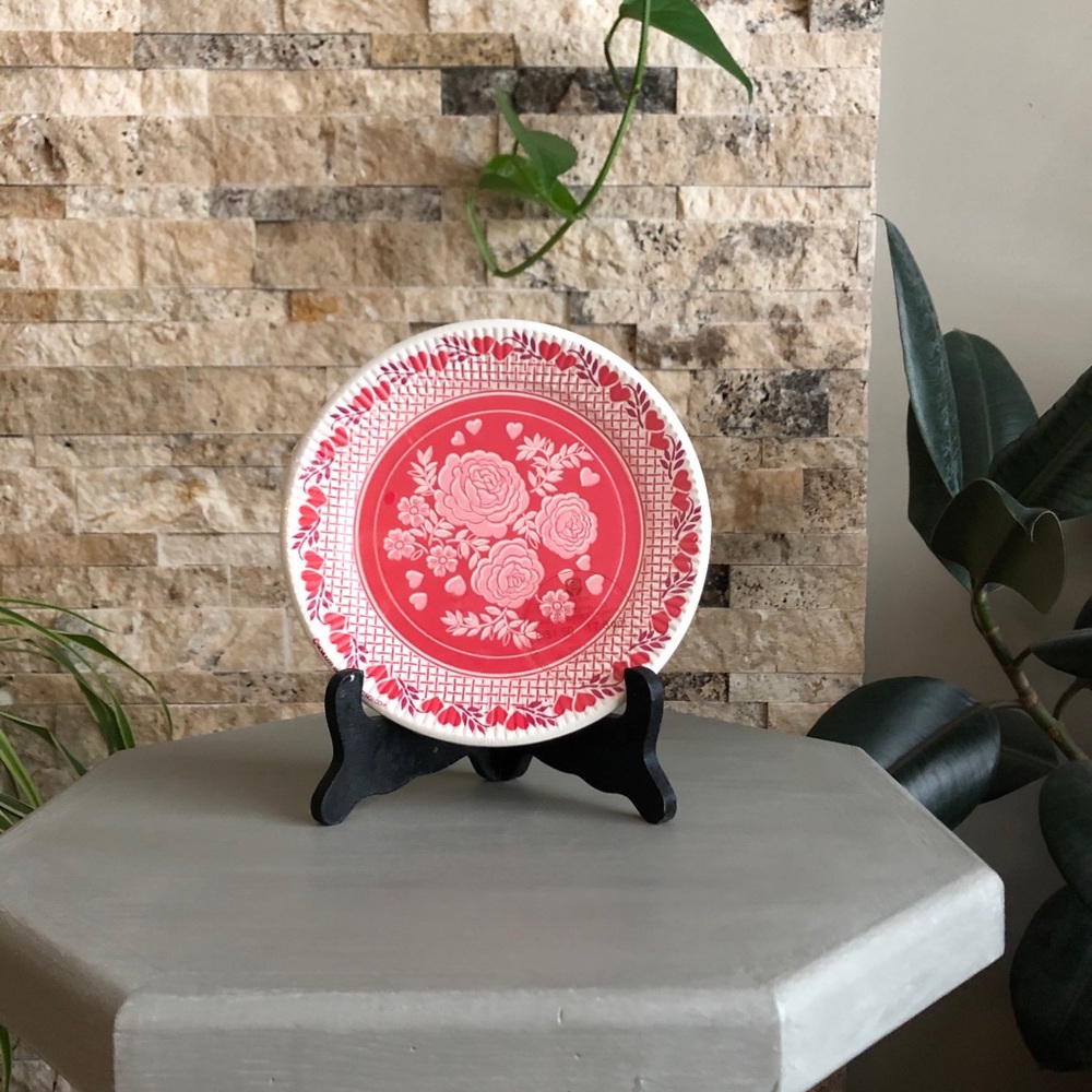 Vintage paper plates